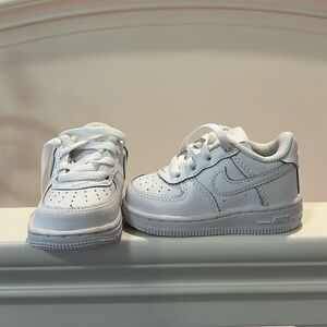 Like New Baby Air Force Ones 🚭